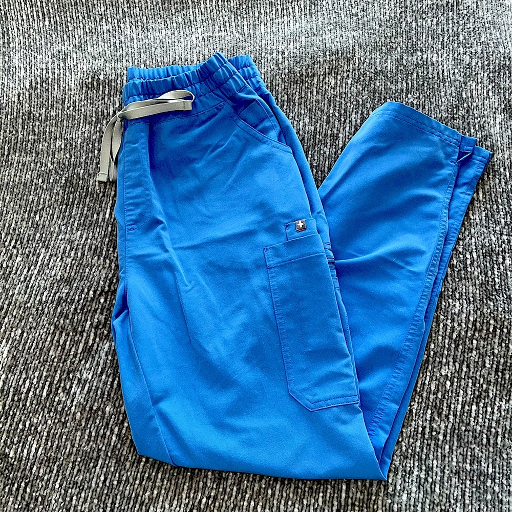 FIGS Scrubs ceil blue pant and top
